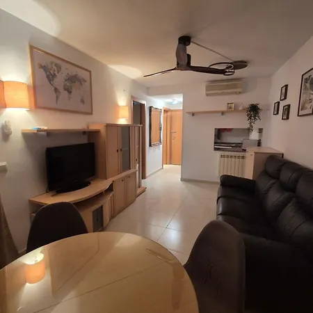 Torremar Con Parking, No Turistico Apartment
